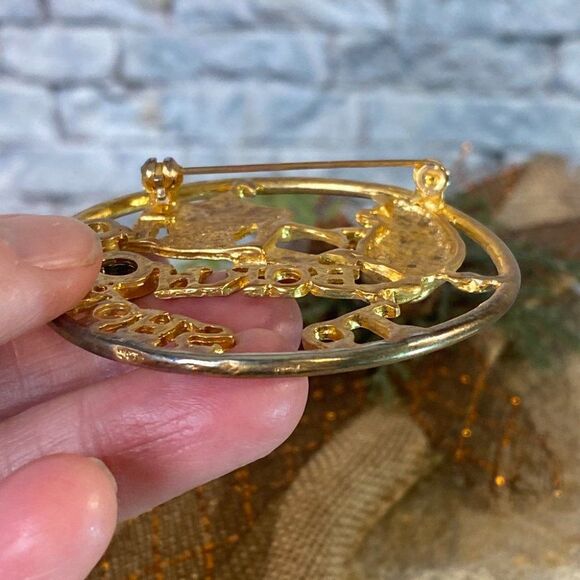 Born to Shop Gold Tone Brooch Pin Rhinestone Fashion Jewelry - Picture 3 of 3